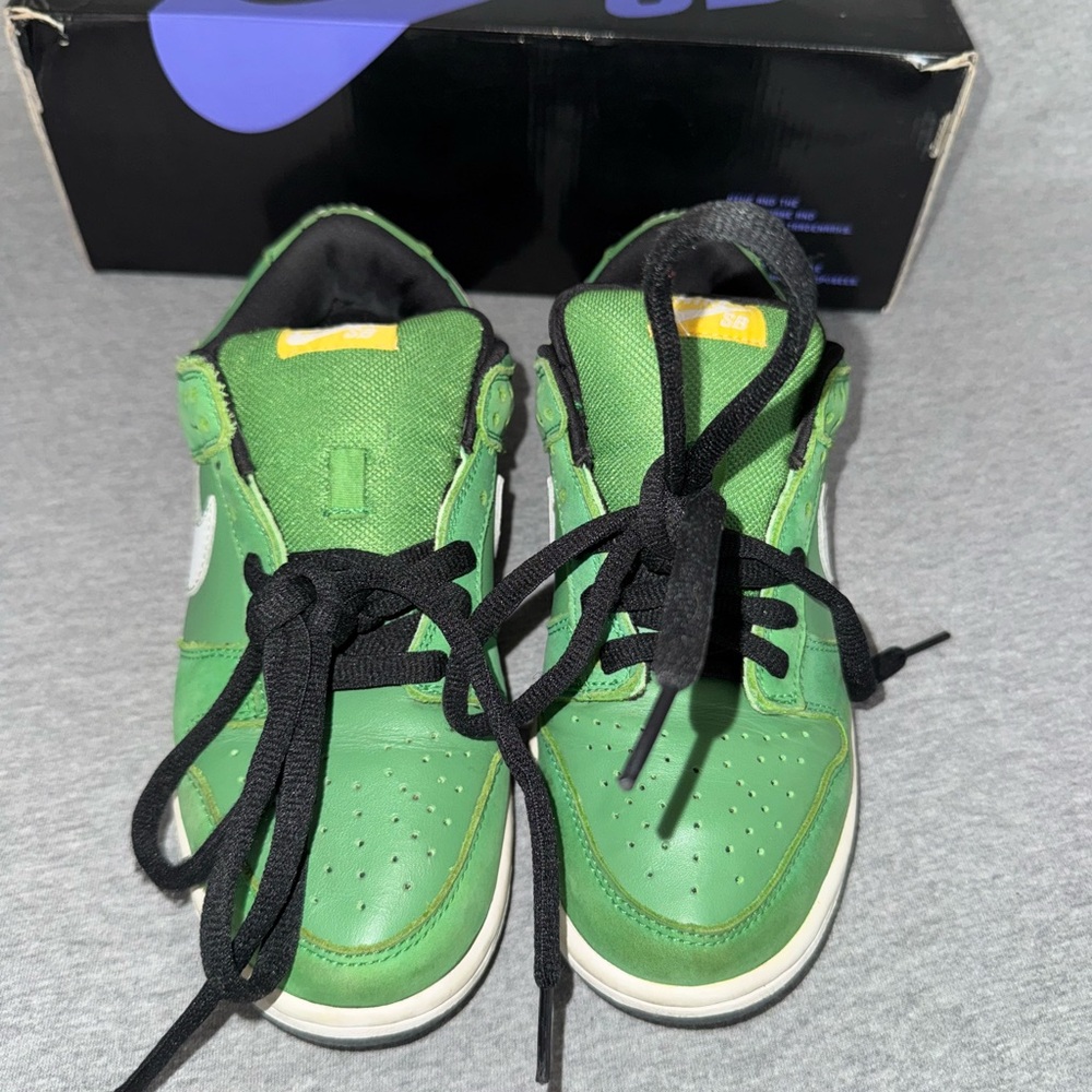 Nike Dunk Low Pro SB Taxi Cab. Grass/ White - Picture 7 of 10